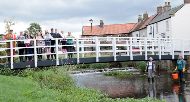 River Leven clean up volunteers